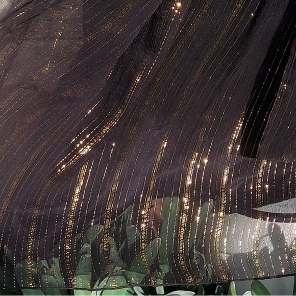 🎆🎇3for$9 Kenzie skirt- black and metallic gold- size M/8 - Picture 4 of 5